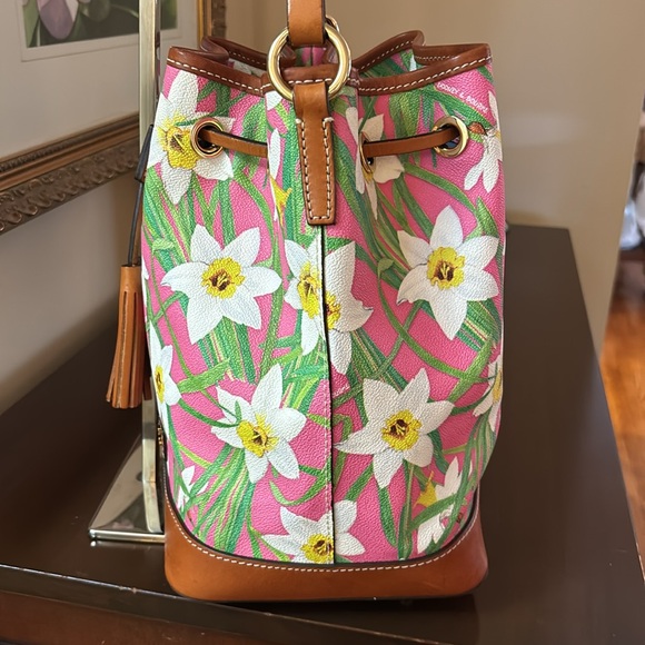 Dooney & Bourke Pink Daffodil Drawstring Bag Excellent Condition - Picture 9 of 15
